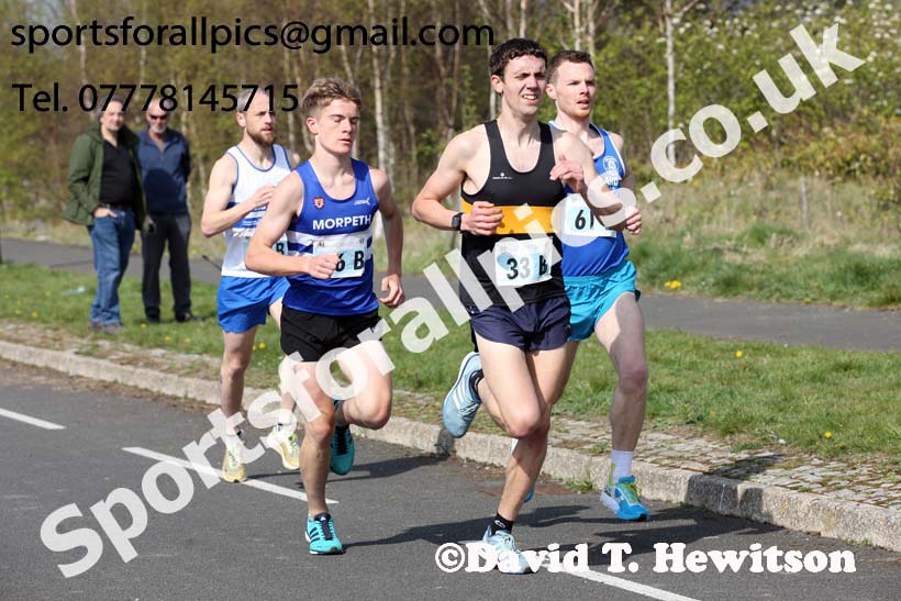 Senior mens 2019 Elswick Harirers Good Friday Road Relay, Newburn, Newcastle. Photo:  David T. Hewitson/Sports for All Pics